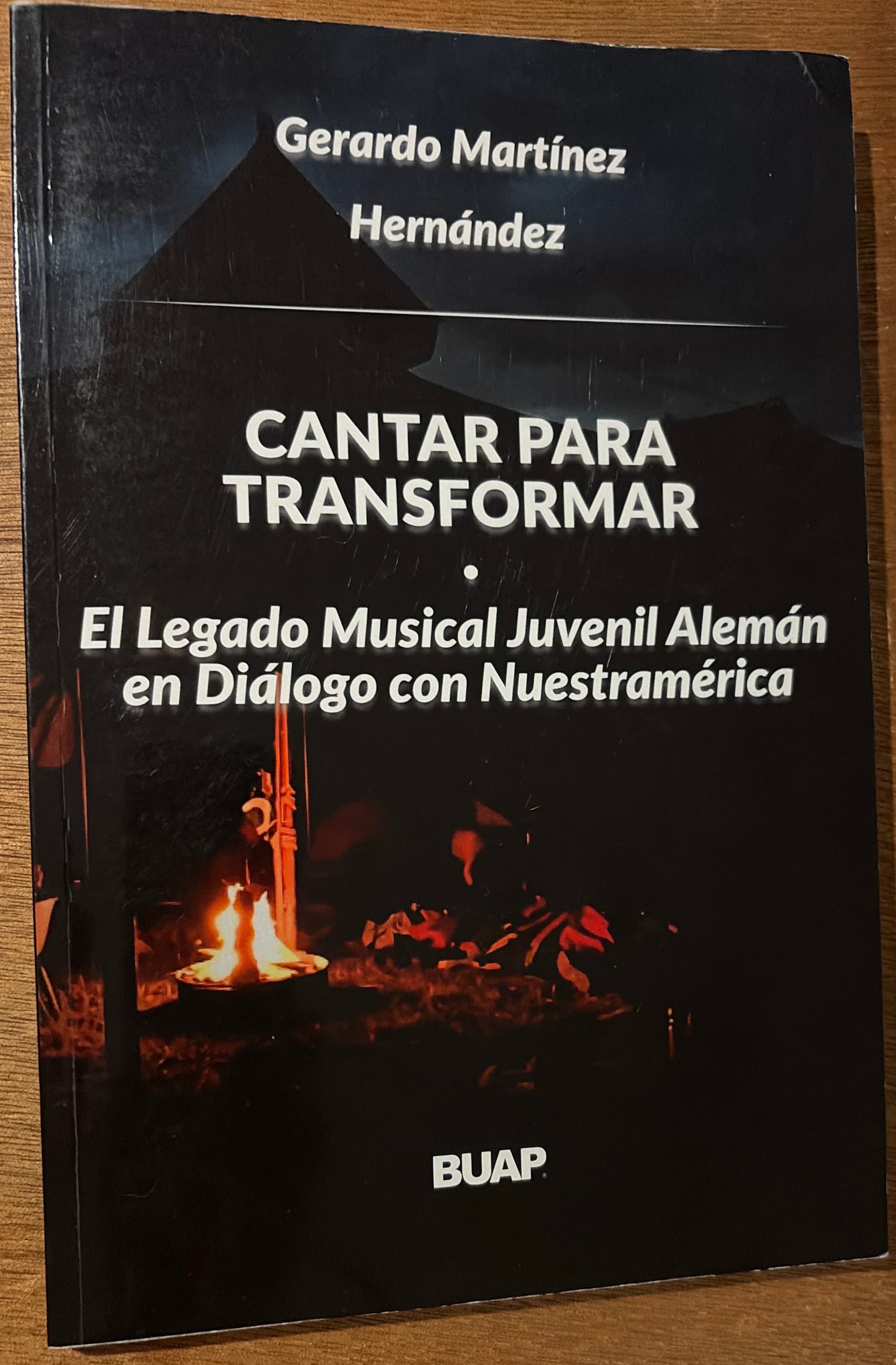Portada del libro Cantar para transformar, de Gerardo Martínez Hernández